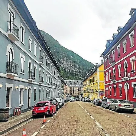 Apartamento Atico Estacion * Canfranc